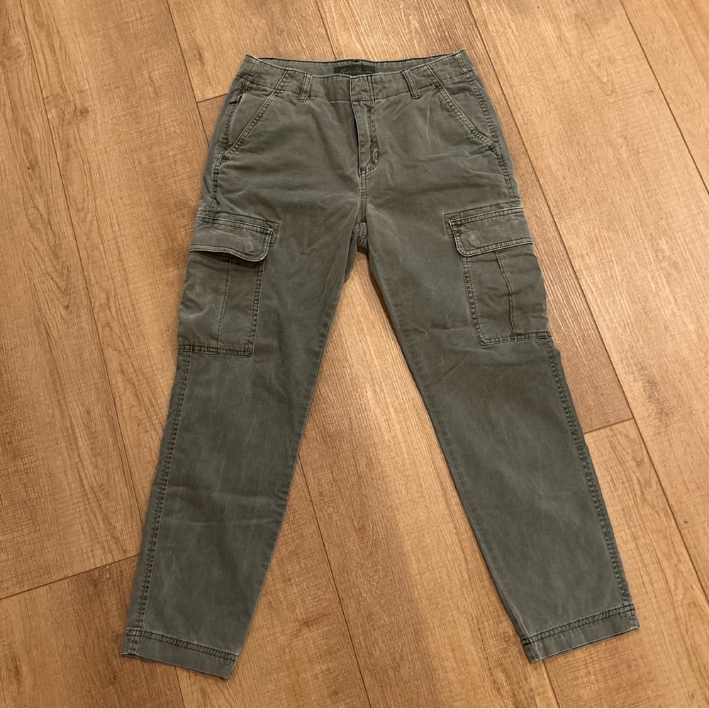 Eddie Bauer women’s size 2 cargo pants